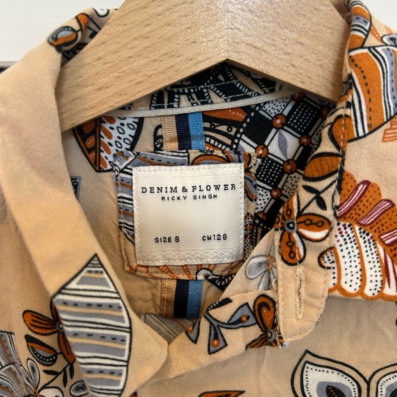 Denim and Flower floral button shirt size 8 - Picture 2 of 4